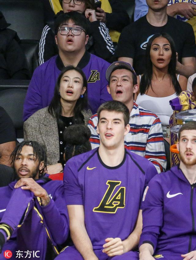 孟菲斯灰熊训练开放日，赛后迎来里程碑引欢呼，国王杯在即，临场指挥获称赞(公牛送灰熊7连败)