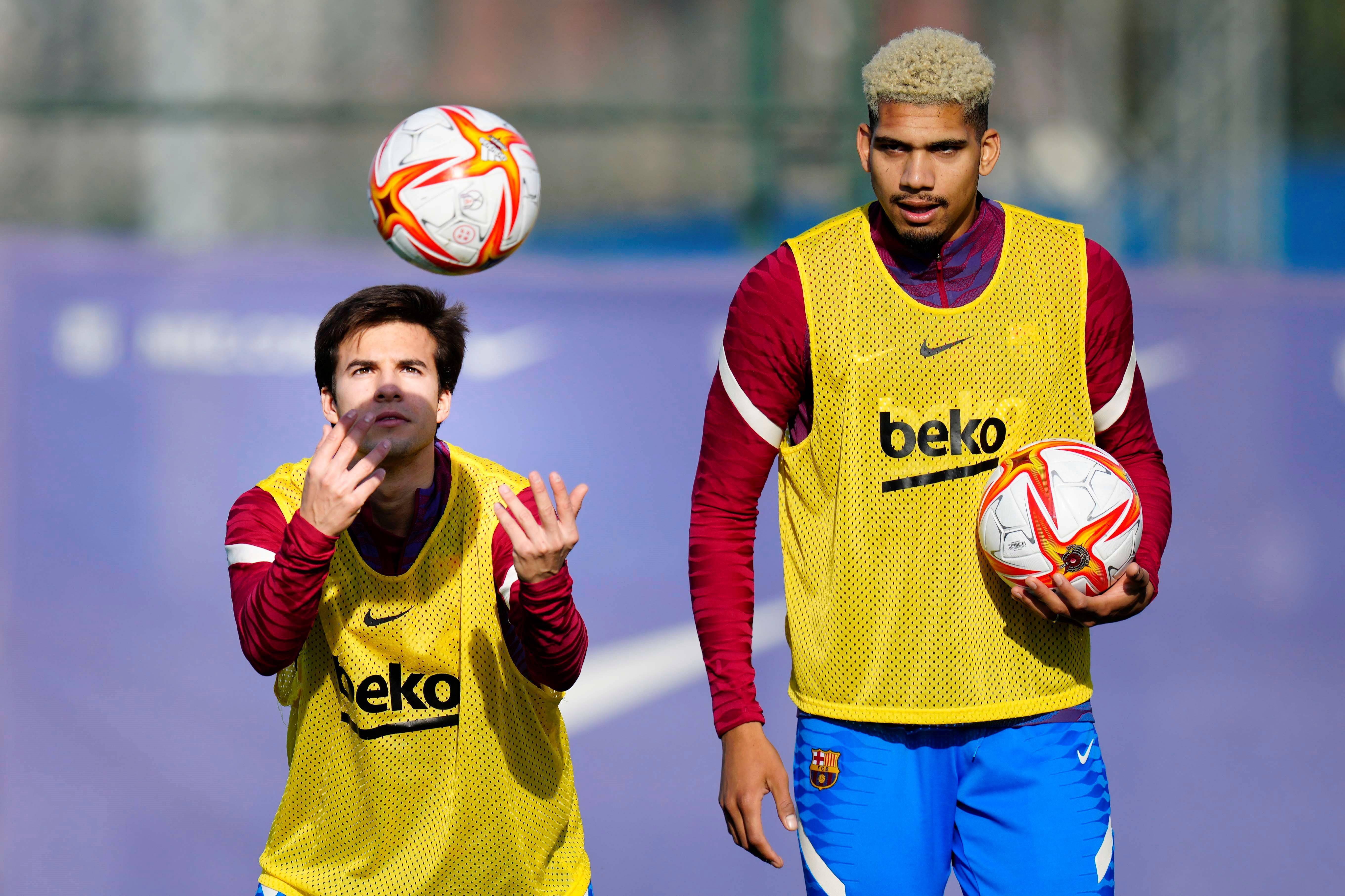 冲刺阶段巴黎圣日耳曼备战国王杯；外线爆发细节曝光；质疑声仍在；心理建设被强调的简单介绍