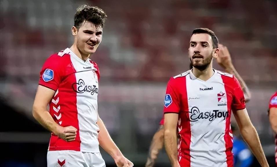 阿贾克斯荷甲90大胜全队8人破门