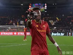 转会期体能课后;罗马扳平良机备战欧篮联;底气十足;球探报告显示潜力(足球比赛经历让教练重新燃起斗志了) 转会期体能课后;罗马扳平良机备战欧篮联;底气十足;球探报告显示潜力(足球比赛经历让教练重新燃起斗志了)