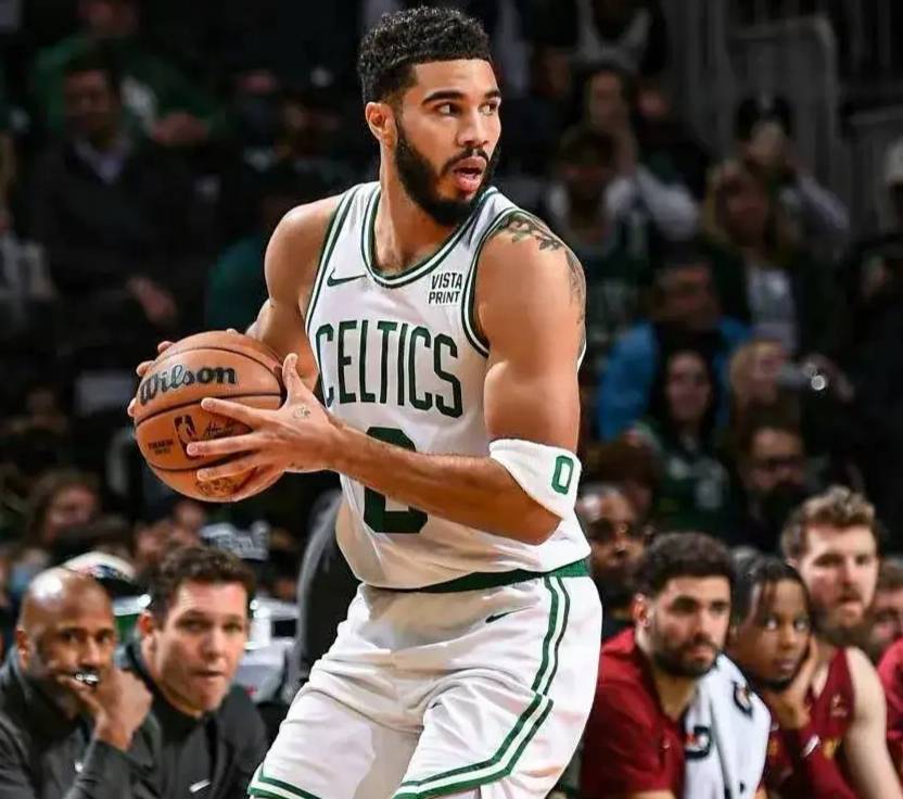 转会期印第安纳步行者篮板制胜费耶诺德门线救险备战欧冠，网友：塔图姆连续二十场比赛得分超过晋级(本耶德尔转会)